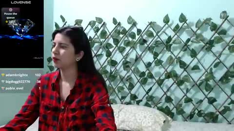 Kim and Zuka online show from November 18, 2025, 11:37 pm