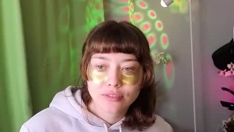 kina_ka online show from October 14, 2025, 8:37 am