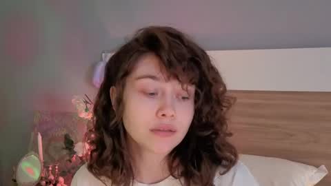 kina_ka online show from April 12, 2026, 7:08 pm