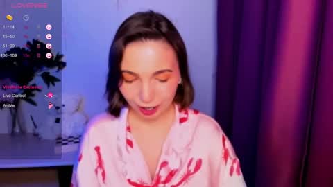 Snapshot of kindhazelhere_ chatting on December 15, 2025, 4:11 pm Hazel online show from December 15, 2025, 4:11 pm