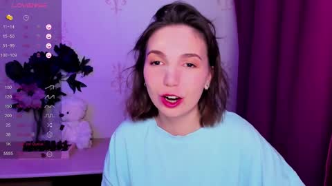 Snapshot of kindhazelhere_ chatting on February 23, 2026, 11:35 pm Hazel online show from February 23, 2026, 11:35 pm