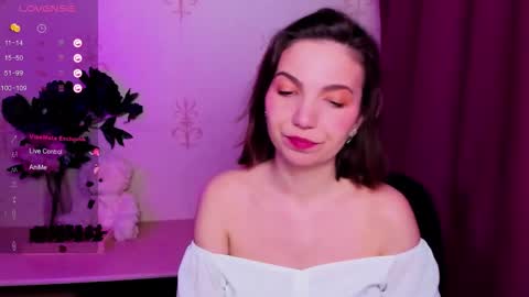 Hazel online show from March 13, 2026, 6:58 pm