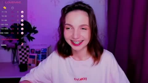 Snapshot of kindhazelhere_ chatting on June 30, 2026, 7:48 pm Hazel online show from June 30, 2026, 7:48 pm