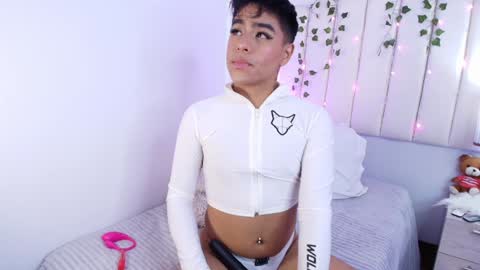 king  help me reach 100 likes online show from January 3, 2025, 1:59 am