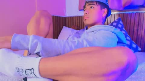 king  help me reach 100 likes online show from October 2, 2025, 3:02 am