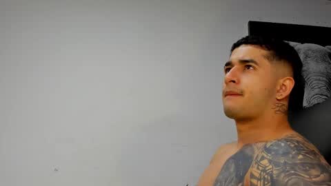 Angel Falconer online show from November 18, 2025, 1:22 am