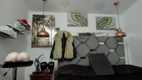 HOT MEN BLACK online show from January 27, 2025, 2:02 pm