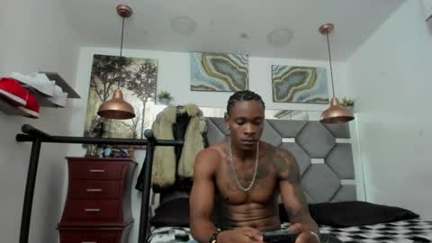 Snapshot of king_fitt_ chatting on July 18, 2026, 2:38 am HOT MEN BLACK online show from July 18, 2026, 2:38 am