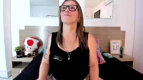 Snapshot of king_n_kathe_ chatting on August 5, 2026, 12:41 pm King Kathe online show from August 5, 2026, 12:41 pm