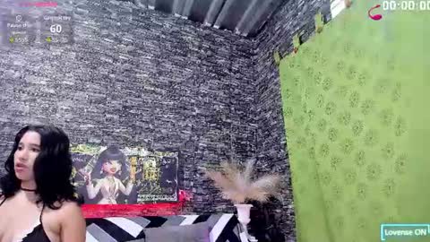 Snapshot of king_sex93perron chatting on July 25, 2026, 6:00 am Valeska y Deivi online show from July 25, 2026, 6:00 am