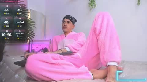 king voy online show from October 12, 2025, 8:19 pm