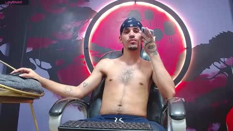 king voy online show from November 9, 2025, 9:02 pm