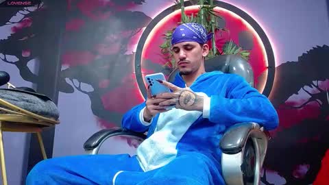 king voy online show from November 11, 2025, 5:07 am