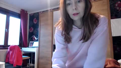 sexysexyhotwetpinkredpussy online show from April 23, 2026, 6:21 pm