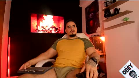 King Bear online show from September 10, 2025, 2:11 am