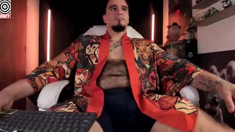 King Bear online show from March 28, 2026, 2:33 am