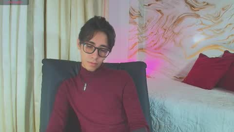 kingdanny_8 online show from February 5, 2026, 1:54 am