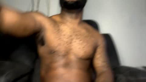 Snapshot of kingofkingz74 chatting on January 1, 2025, 5:33 am kingofkingz74 online show from January 1, 2025, 5:33 am