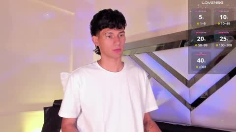  A L E X  online show from February 1, 2025, 8:39 am