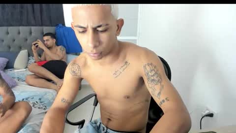 DOMINANT ALPHA KINGS online show from November 15, 2025, 6:44 am