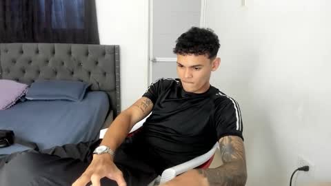 DOMINANT ALPHA KINGS online show from January 15, 2026, 6:22 pm