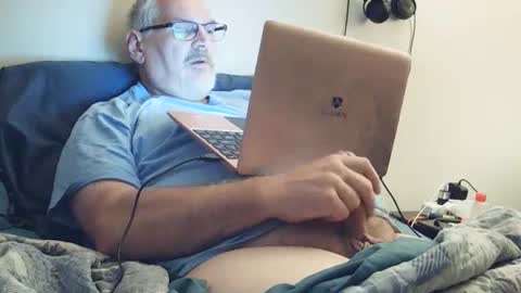 kingtongue10 online show from October 4, 2025, 11:41 am