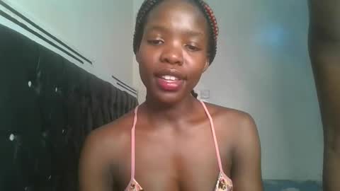 Snapshot of kinky_aria chatting on September 17, 2025, 6:31 pm kinky_aria online show from September 17, 2025, 6:31 pm