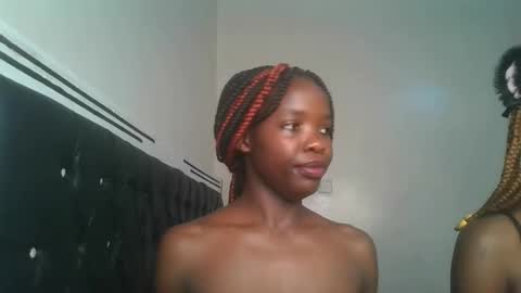 Snapshot of kinky_aria chatting on September 18, 2025, 6:43 pm kinky_aria online show from September 18, 2025, 6:43 pm