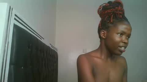 Snapshot of kinky_aria chatting on September 19, 2025, 5:24 pm kinky_aria online show from September 19, 2025, 5:24 pm