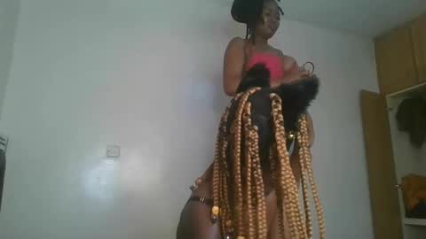 Snapshot of kinky_aria chatting on September 22, 2025, 6:32 pm kinky_aria online show from September 22, 2025, 6:32 pm