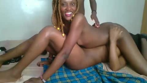 Snapshot of kinky_aria chatting on September 24, 2025, 6:33 pm kinky_aria online show from September 24, 2025, 6:33 pm