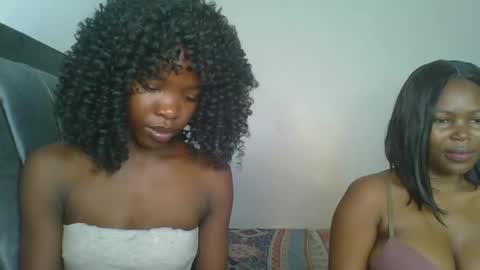 Snapshot of kinky_aria chatting on October 21, 2025, 5:57 pm kinky_aria online show from October 21, 2025, 5:57 pm