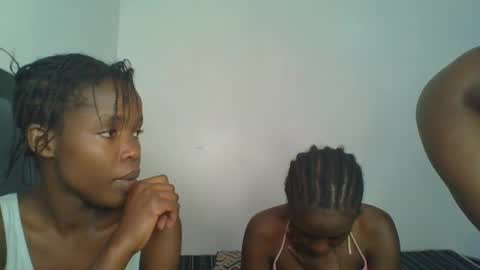 Snapshot of kinky_aria chatting on October 25, 2025, 5:59 am kinky_aria online show from October 25, 2025, 5:59 am