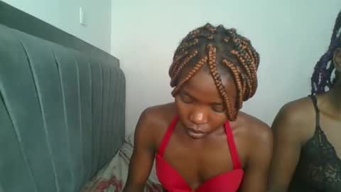 Snapshot of kinky_aria chatting on November 8, 2025, 7:12 pm kinky_aria online show from November 8, 2025, 7:12 pm