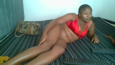 Snapshot of kinky_aria chatting on November 12, 2025, 3:29 am kinky_aria online show from November 12, 2025, 3:29 am