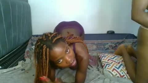 Snapshot of kinky_aria chatting on November 16, 2025, 11:21 pm kinky_aria online show from November 16, 2025, 11:21 pm