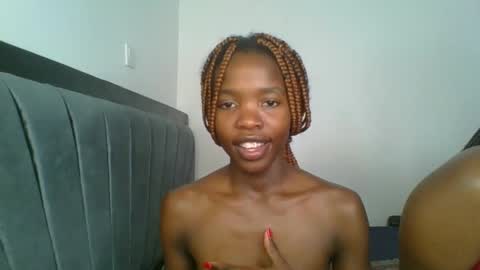 Snapshot of kinky_aria chatting on November 18, 2025, 11:37 pm kinky_aria online show from November 18, 2025, 11:37 pm