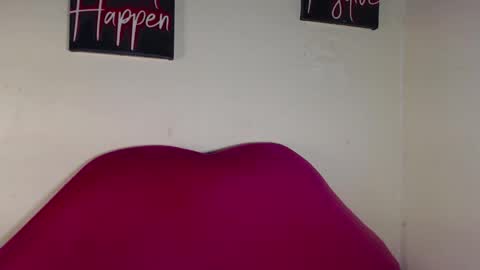 Snapshot of kinky_me1 chatting on April 27, 2026, 7:39 am princess online show from April 27, 2026, 7:39 am