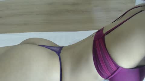 Kinkyarab48449 online show from May 13, 2026, 10:12 am