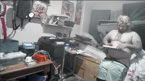 Snapshot of kinkybiguy14 chatting on June 24, 2026, 3:38 am Kinky Cassie online show from June 24, 2026, 3:38 am
