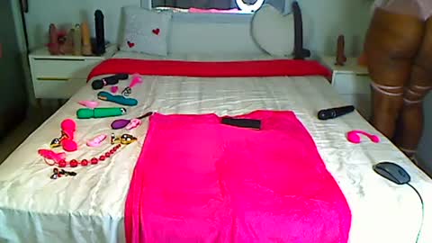 Snapshot of kinkybunz chatting on June 20, 2026, 2:47 am KinyBunz online show from June 20, 2026, 2:47 am