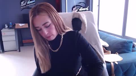  Sara  online show from March 26, 2026, 6:35 pm