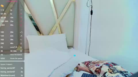 Snapshot of kinkyhousewifee_ chatting on January 6, 2025, 10:26 pm MISS RYN online show from January 6, 2025, 10:26 pm