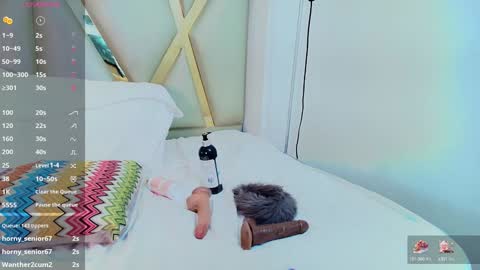 Snapshot of kinkyhousewifee_ chatting on January 7, 2025, 1:28 am MISS RYN online show from January 7, 2025, 1:28 am