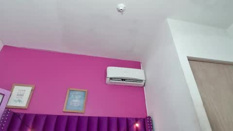 Snapshot of kinkyhousewifee_ chatting on April 29, 2026, 2:48 am MISS RYN online show from April 29, 2026, 2:48 am