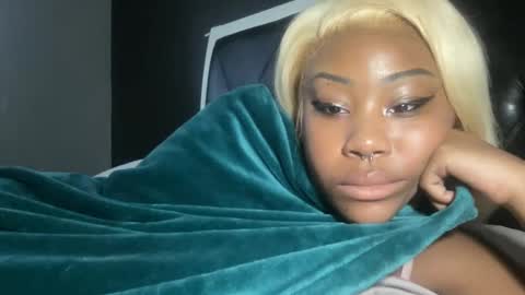 Bunniii online show from February 8, 2025, 12:50 pm