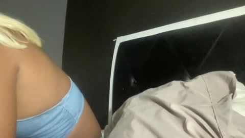 Bunniii online show from February 9, 2025, 7:05 am