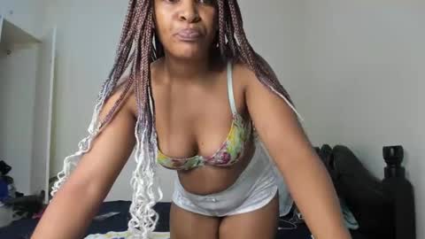 Snapshot of kinkylyla chatting on January 3, 2025, 1:14 pm Kinky online show from January 3, 2025, 1:14 pm