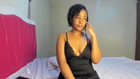 Snapshot of kinkylyla chatting on February 1, 2025, 12:58 pm Kinky online show from February 1, 2025, 12:58 pm