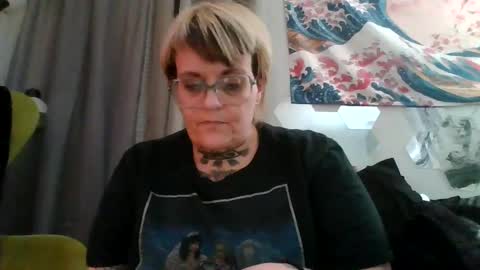 Snapshot of kinkypinkyplay2 chatting on February 19, 2025, 10:23 am Kinky Pinky online show from February 19, 2025, 10:23 am